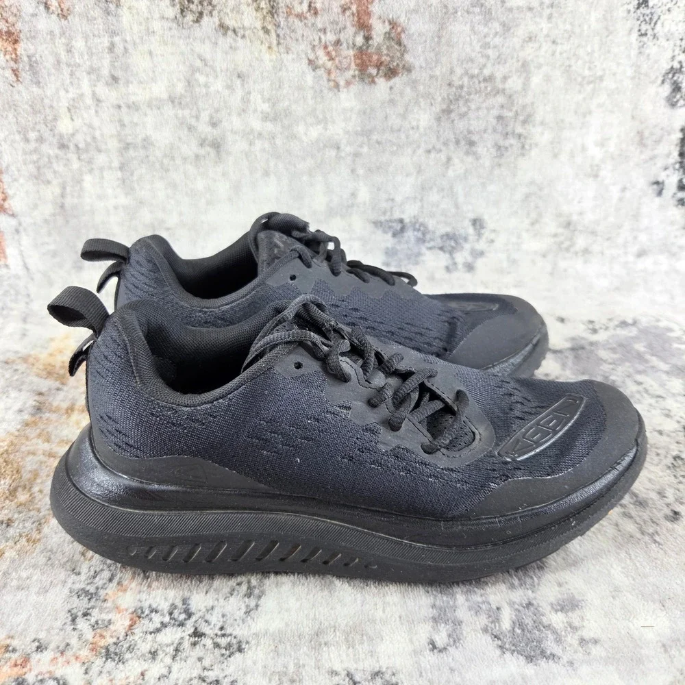 Keen WK400 Walking Shoes womens 7 Triple Black Mesh Athletic Sneakers Utility